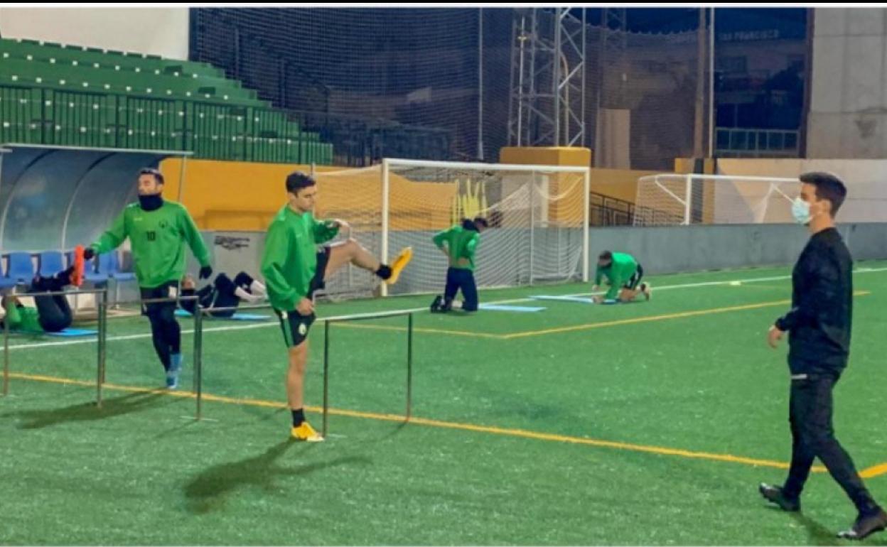 Entrenamientos previos a los partidos de fútbol. 