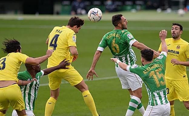 El Villarreal pierde la tercera plaza y el Betis no despeja dudas