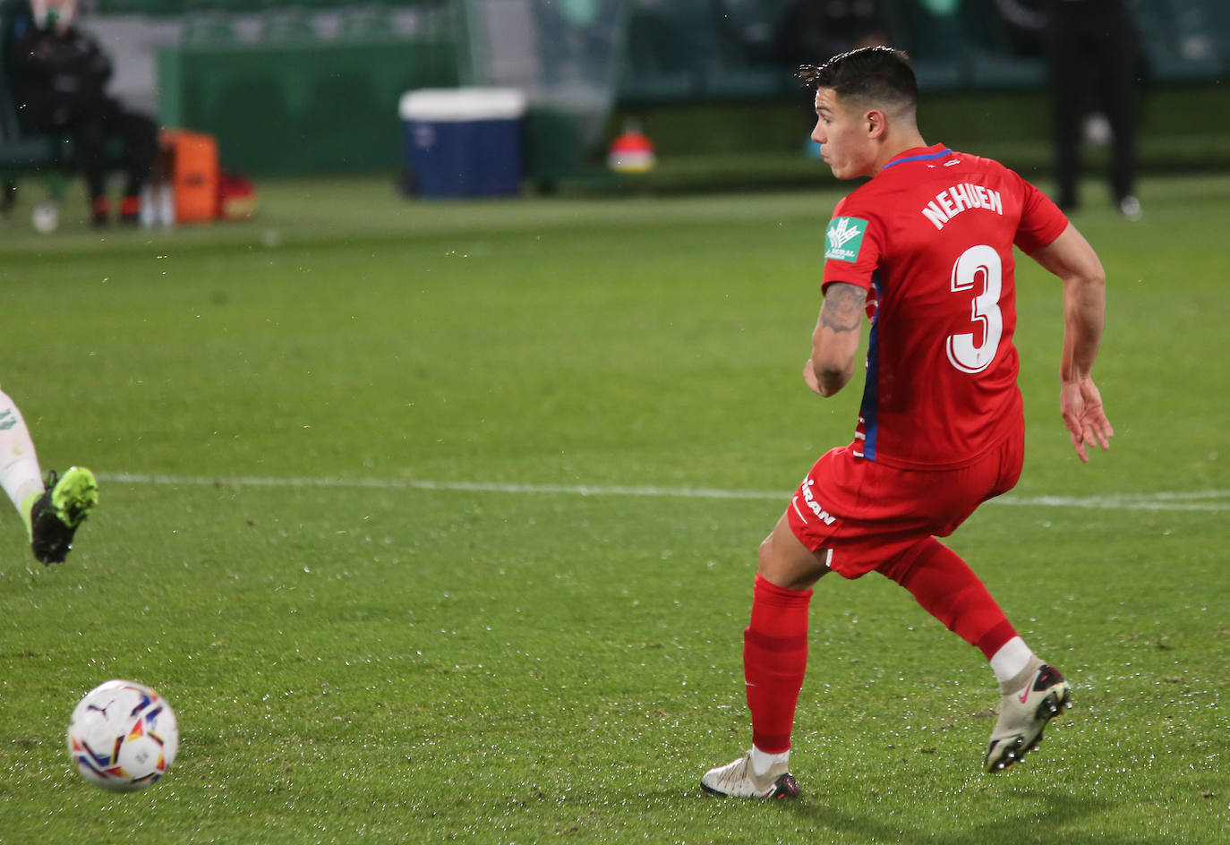 Nehuén Pérez se mostró muy seguro y atento.