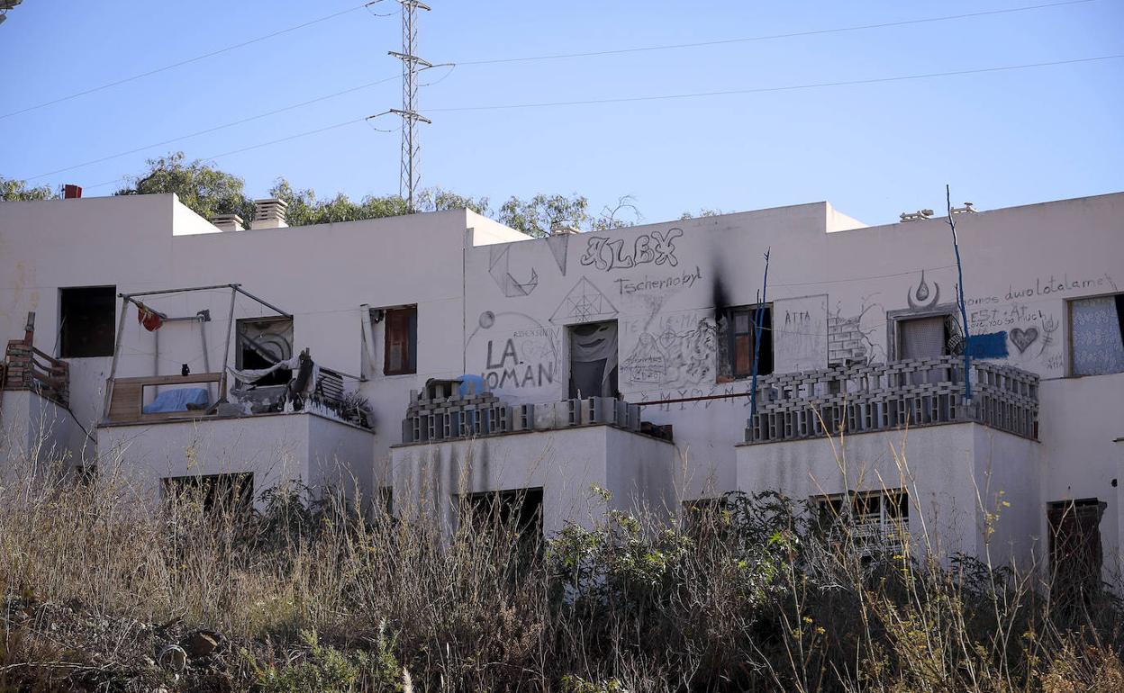 Las viviendas abandonadas y ocupadas de Salobreña.