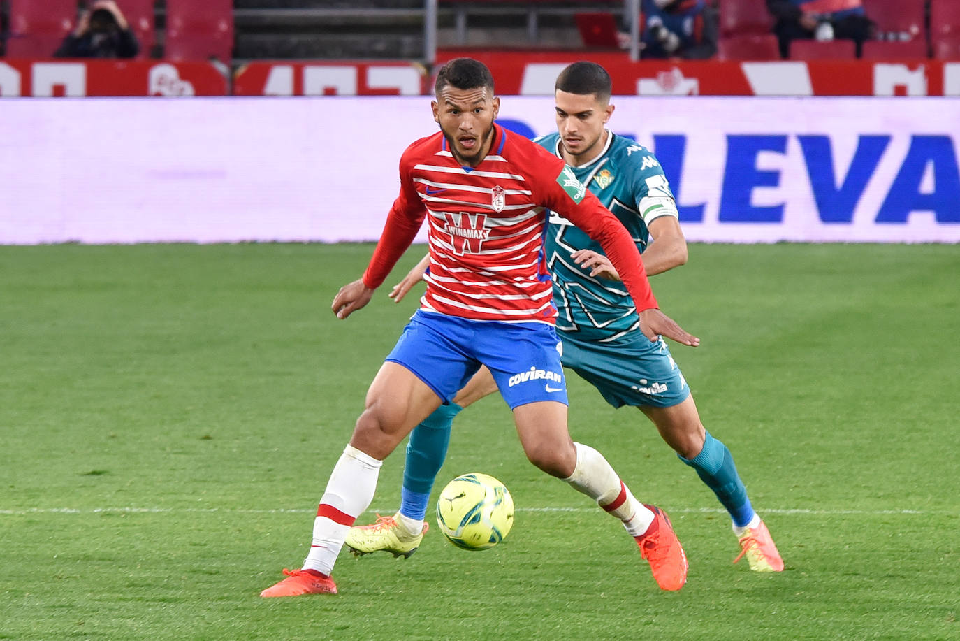 Estas son las mejores imágenes del partido disputado en el coliseo rojiblanco