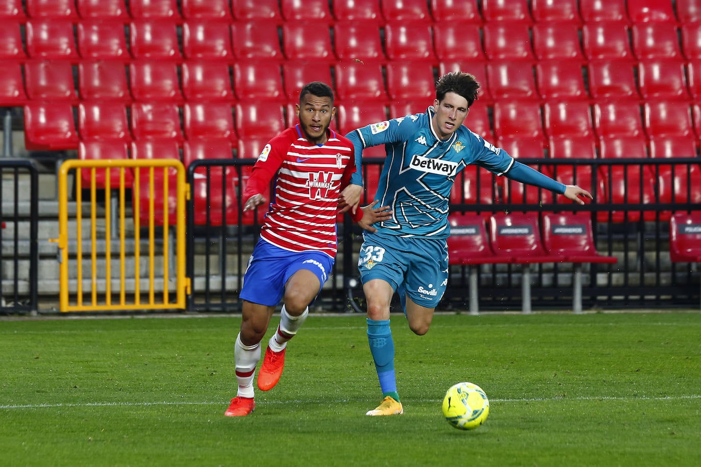Estas son las mejores imágenes del partido disputado en el coliseo rojiblanco