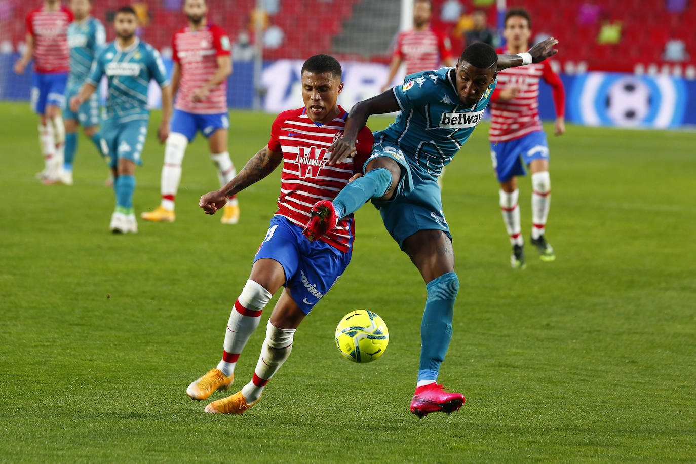 Estas son las mejores imágenes del partido disputado en el coliseo rojiblanco