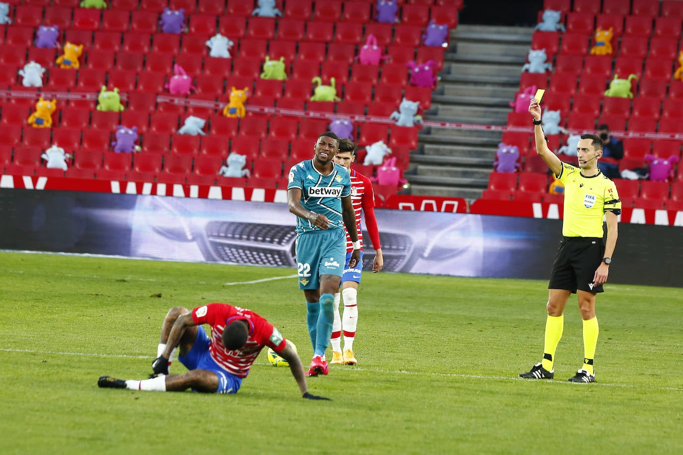 Estas son las mejores imágenes del partido disputado en el coliseo rojiblanco