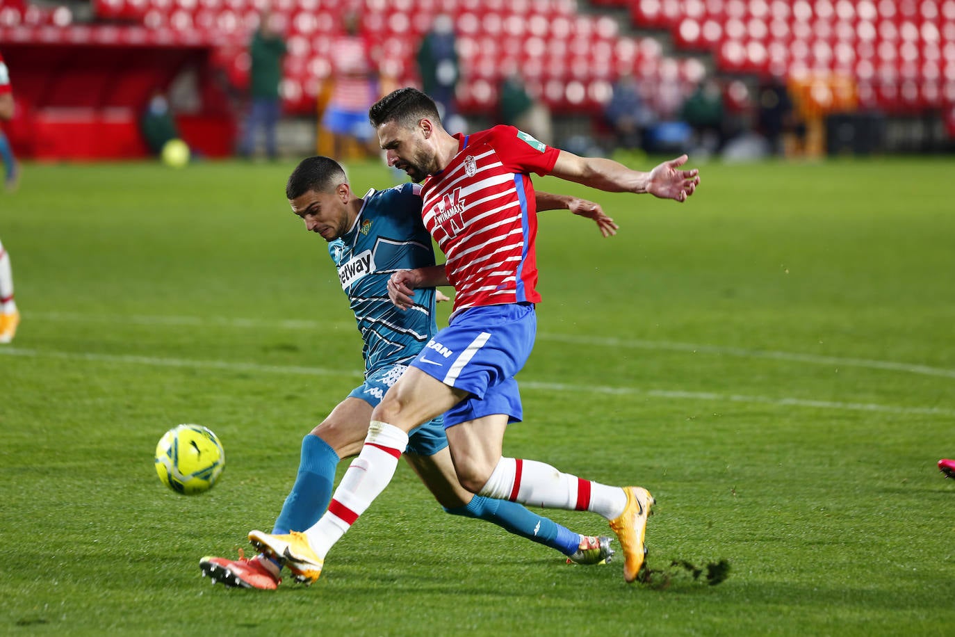 Estas son las mejores imágenes del partido disputado en el coliseo rojiblanco