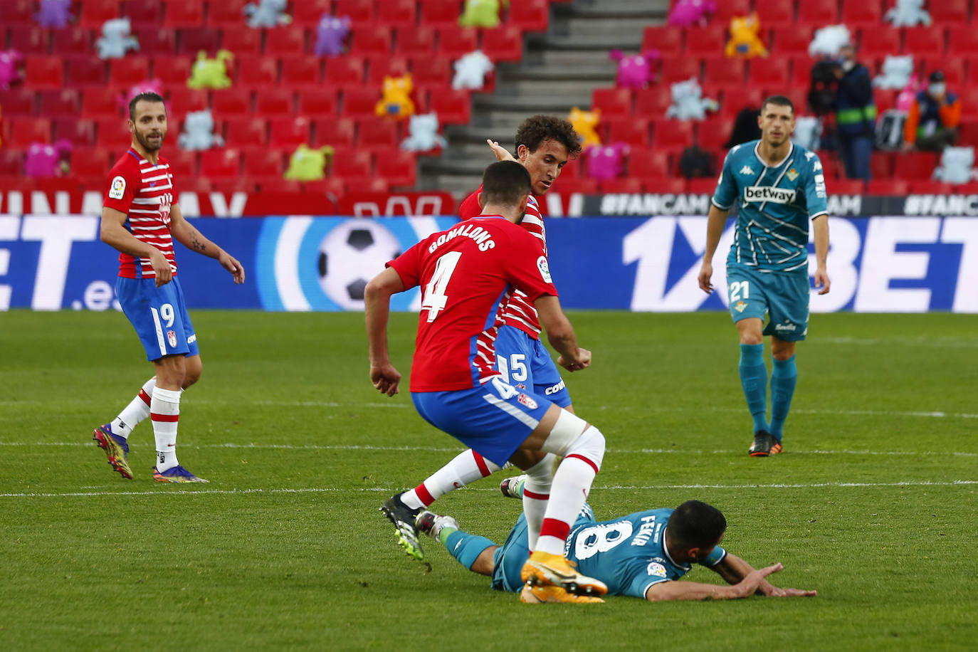 Estas son las mejores imágenes del partido disputado en el coliseo rojiblanco