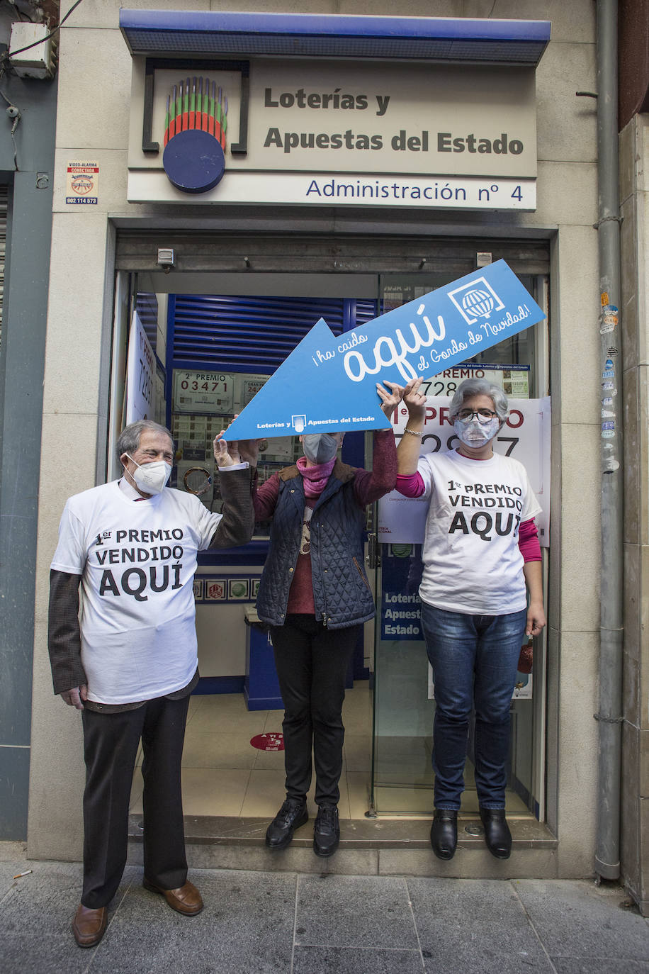 Alegría por partida doble en Granada capital con el Gordo y el cuarto premio.