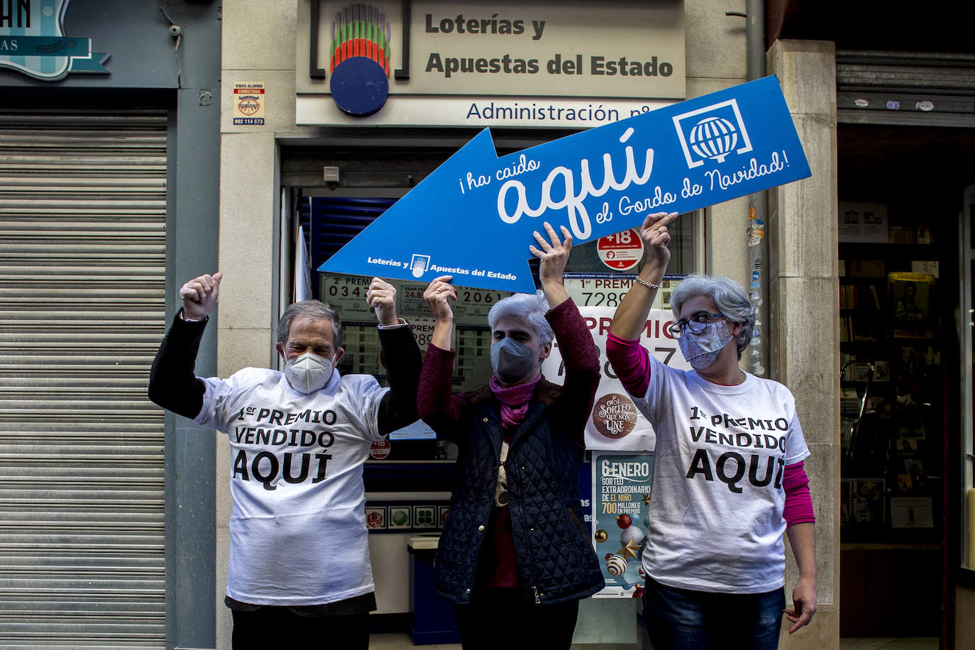 Alegría por partida doble en Granada capital con el Gordo y el cuarto premio.