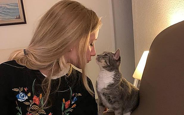 Imagen principal - Allicia, Lucúa y Nerea han regresado a Granada para pasar unos días con sus familias.