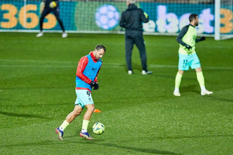 El Granada se bate con el Eibar y el frío en tierras guipuzcoanas.