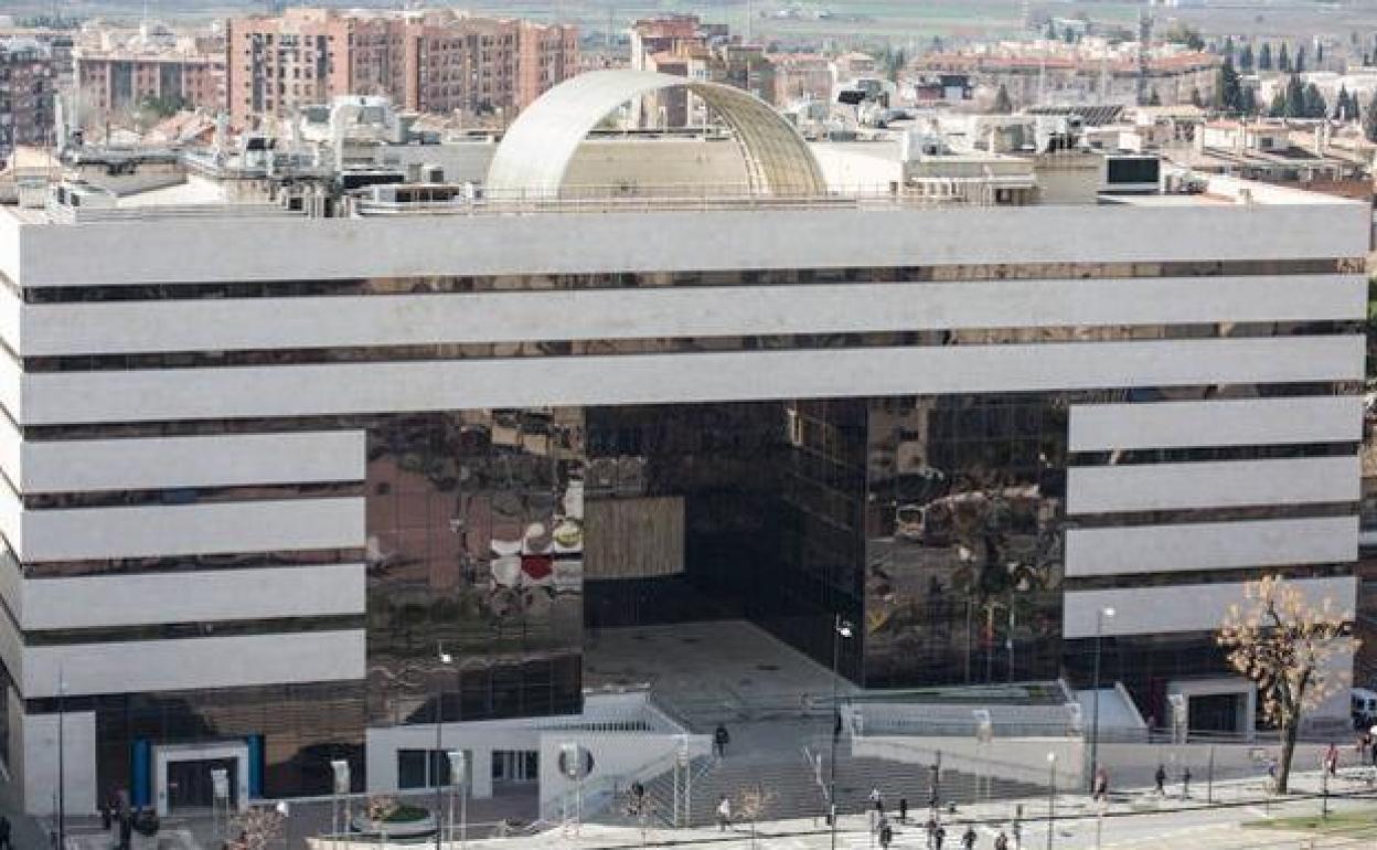 Timo en Granada | Le piden tres años de prisión por estafar a una empresa en la compra de 900 toneladas de cebada