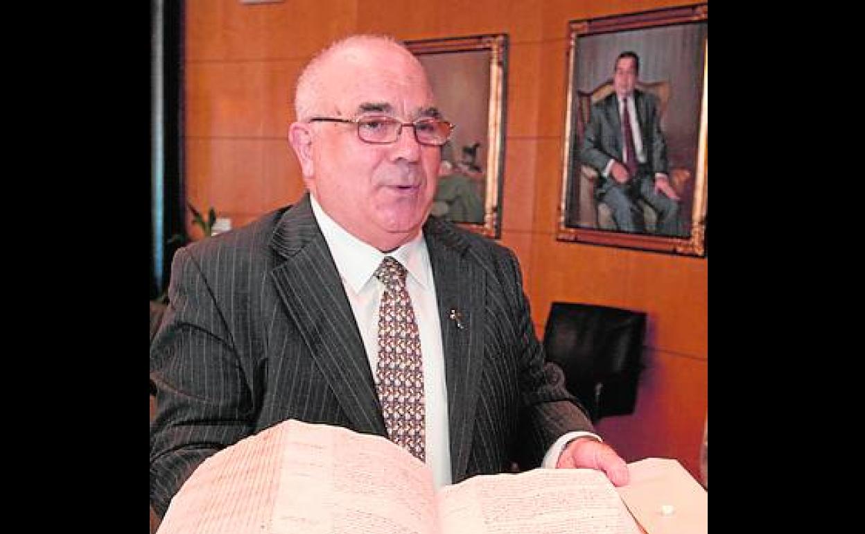 Un sacerdote y poeta al servicio de la enseñanza