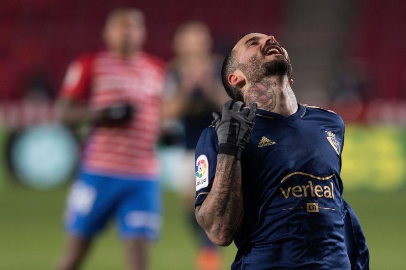 Luis Súarez, Germán y Gonalons celebran el 1-0, anotado por el delantero colombiano.