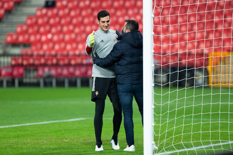 Luis Súarez, Germán y Gonalons celebran el 1-0, anotado por el delantero colombiano.