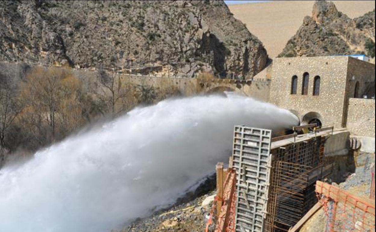 Imagen de archivo de obras en la central hidroeléctrica del Portillo