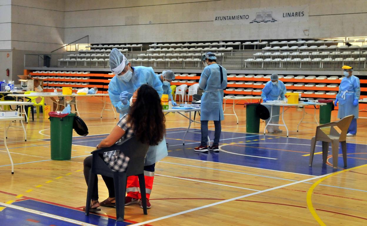 Test masivos en siete de los municipios jienenses 'cerrados' para ver el alcance real del virus