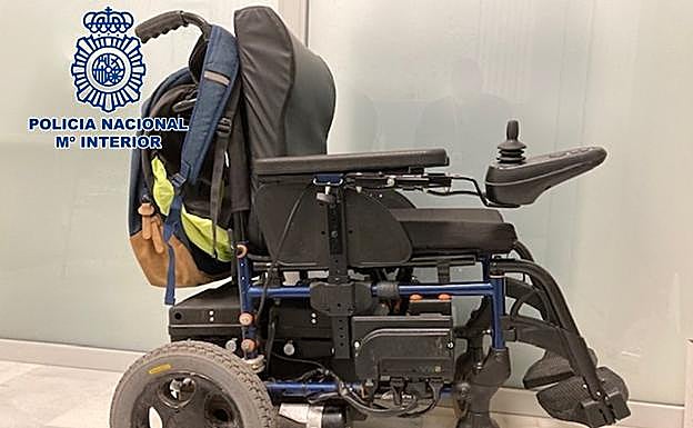 Un joven de 19 años con discapacidad física queda aislado 12 días en su piso de Granada tras el robo de su silla de ruedas con motor 