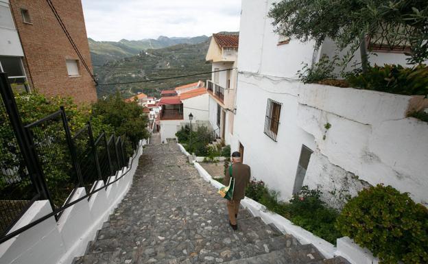 Los tres pueblos de Granada que han pasado de no tener apenas casos a superar la tasa de mil en dos días