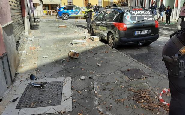 El terremoto provoca daños en edificios y un fuerte olor a gas en el centro de Atarfe