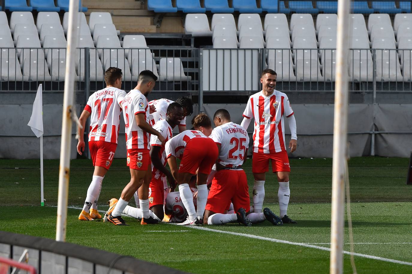 Los goles de Samu y Sadiq no bastan para llevarse los tres puntos.