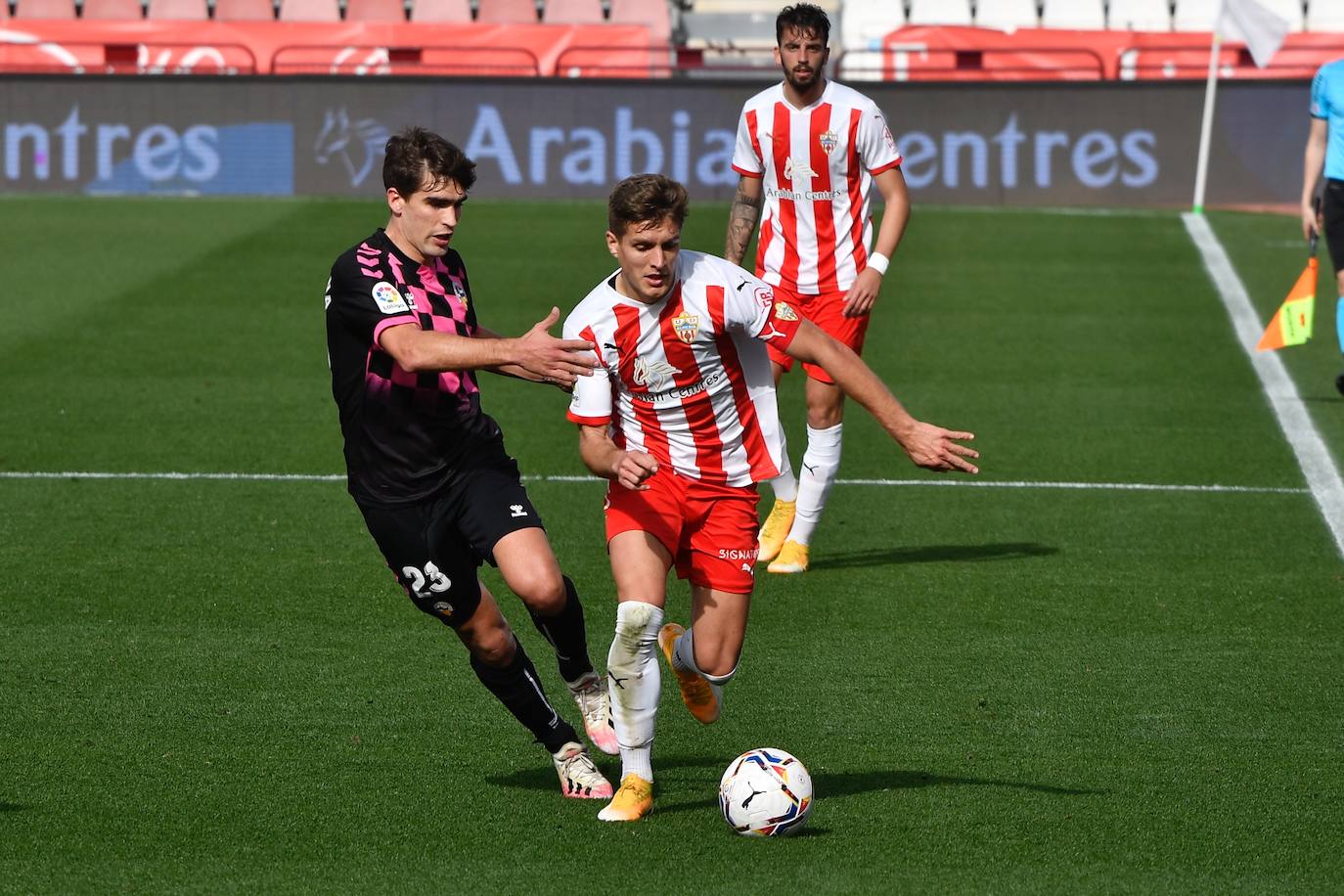 Los goles de Samu y Sadiq no bastan para llevarse los tres puntos.