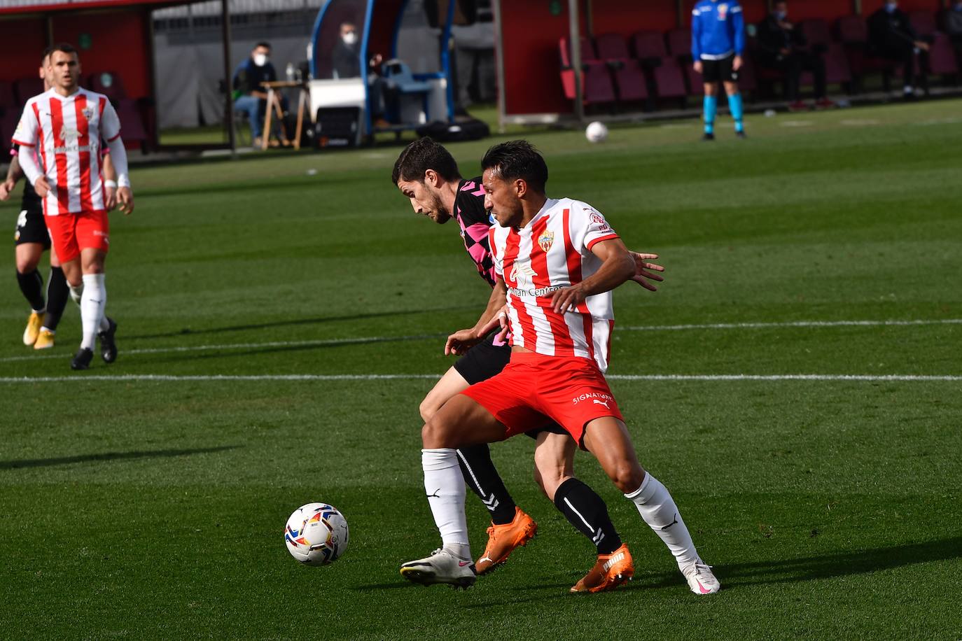 Los goles de Samu y Sadiq no bastan para llevarse los tres puntos.