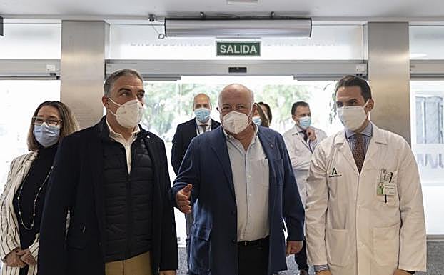 Andalucía activa el plan 7.500 y espera poder adelantar el toque de queda y confinar domiciliarmente