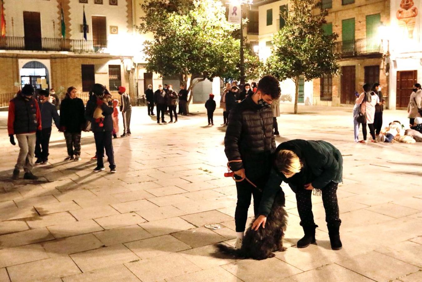 Cientos de personas, en las calles de Santa Fe tras los terremotos.