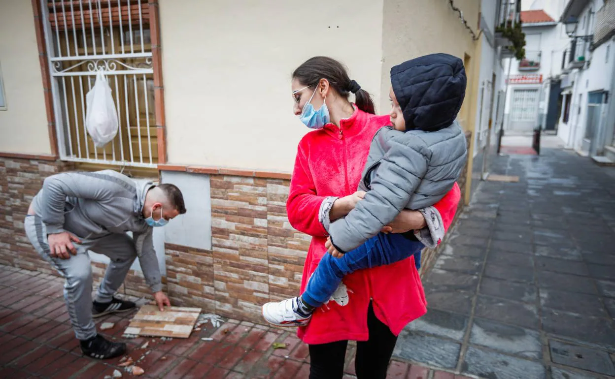 Terremotos en Granada | «La gente chillaba y corría. Pasamos la noche en la  calle» | Ideal