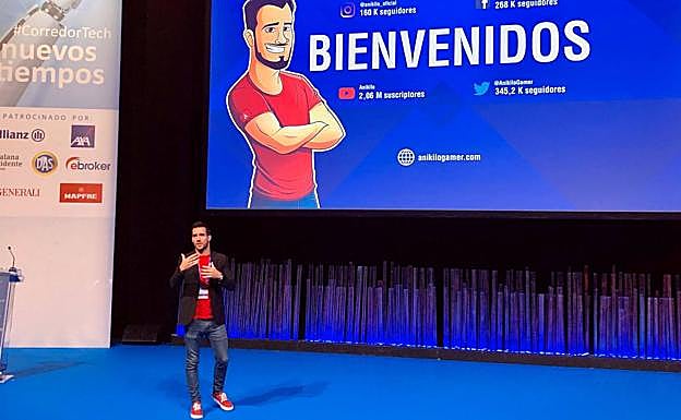 Anikilo, durante una charla en un foro de emprendimiento. 