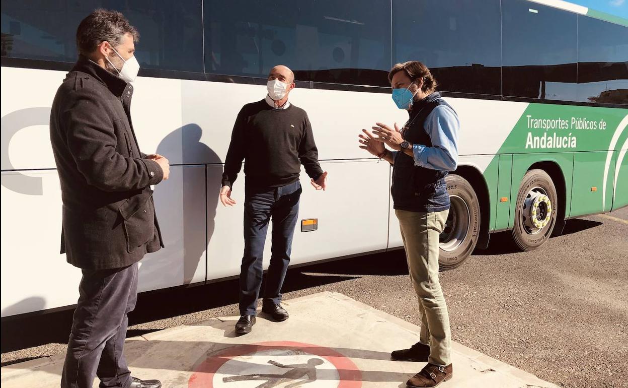 El transporte metropolitano, con 1,8 millones de viajeros, cayó un 48,7% el año pasado respecto a 2019