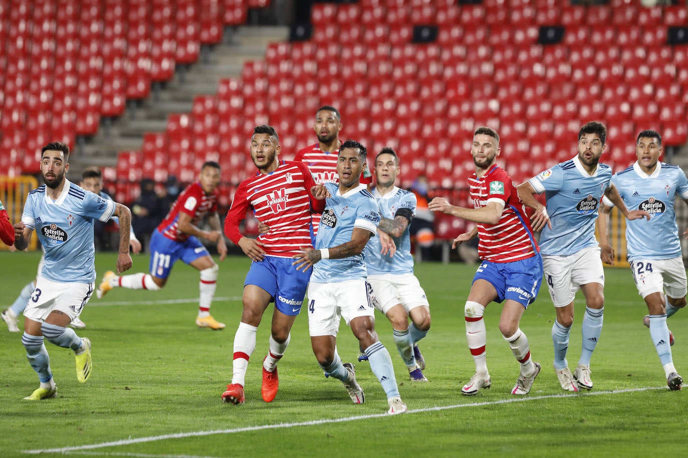 Fotos: Las mejores imágenes del Granada CF- Celta de Vigo