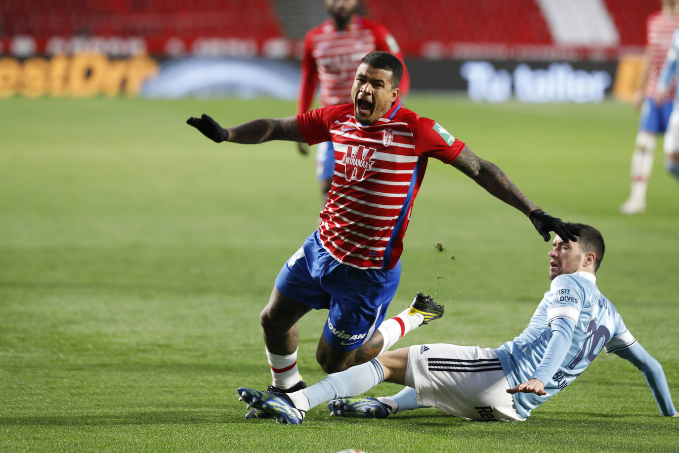 Fotos: Las mejores imágenes del Granada CF- Celta de Vigo