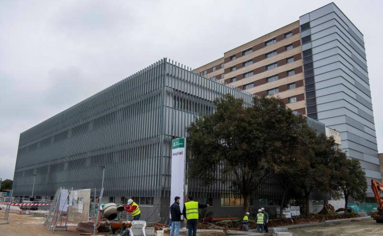 Pandemia en Andalucía | La Junta activa el antiguo Hospital Militar para emergencia Covid