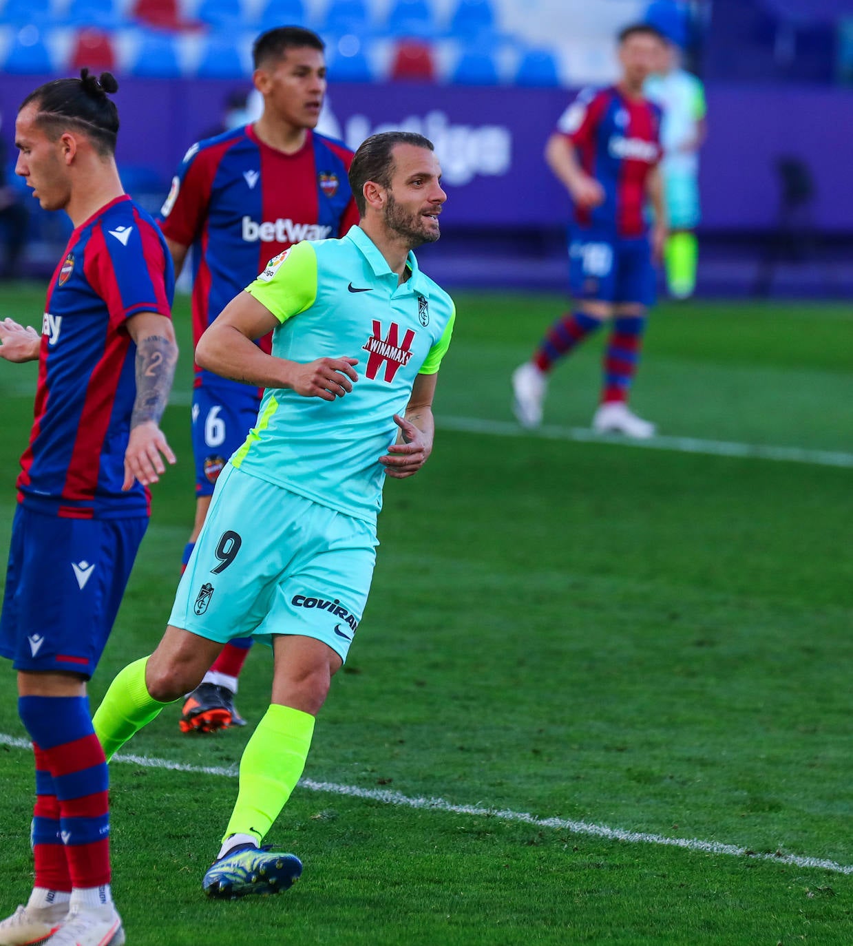 Las jugadas más interesantes del partido entre el Levante y el Granada