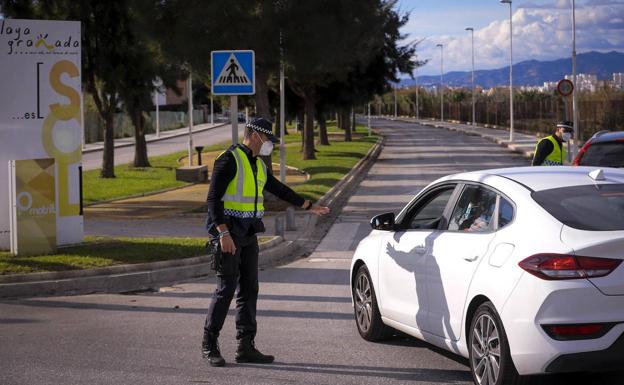 Consulta los municipios de Andalucía que salen del confinamiento o reabren sus bares