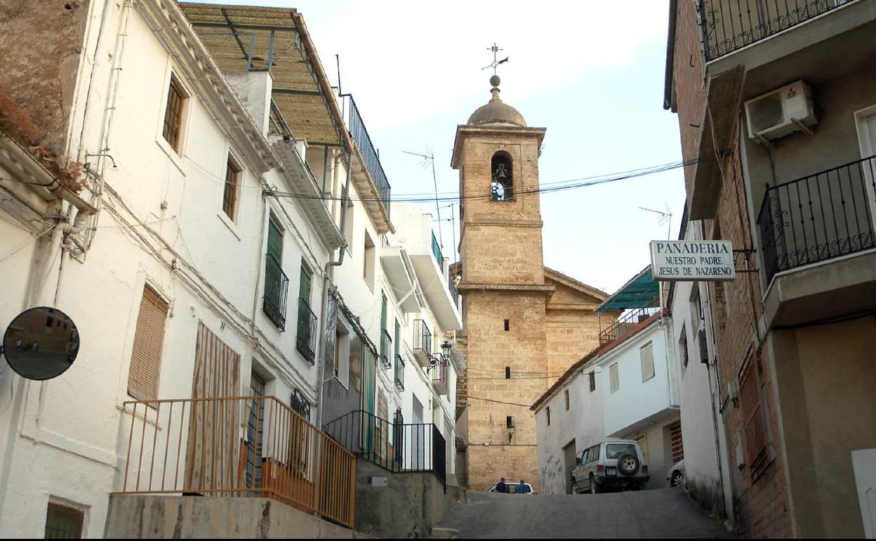 Coronavirus en Granada | Algarinejo, de ser el pueblo con mayor tasa de Andalucía a bajar del límite de mil tras un mes confinados