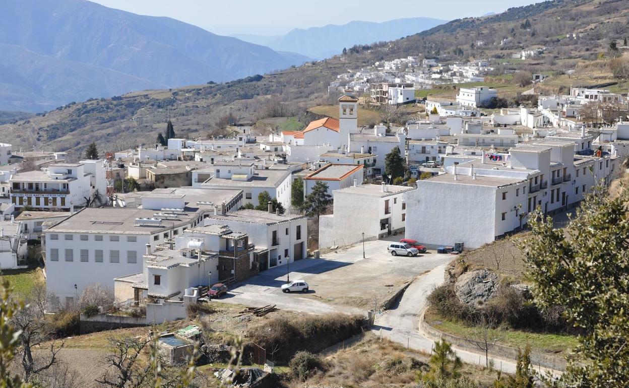 Confinamiento en Granada | Pórtugos vuelve a confinarse diez días después por dos casos aislados