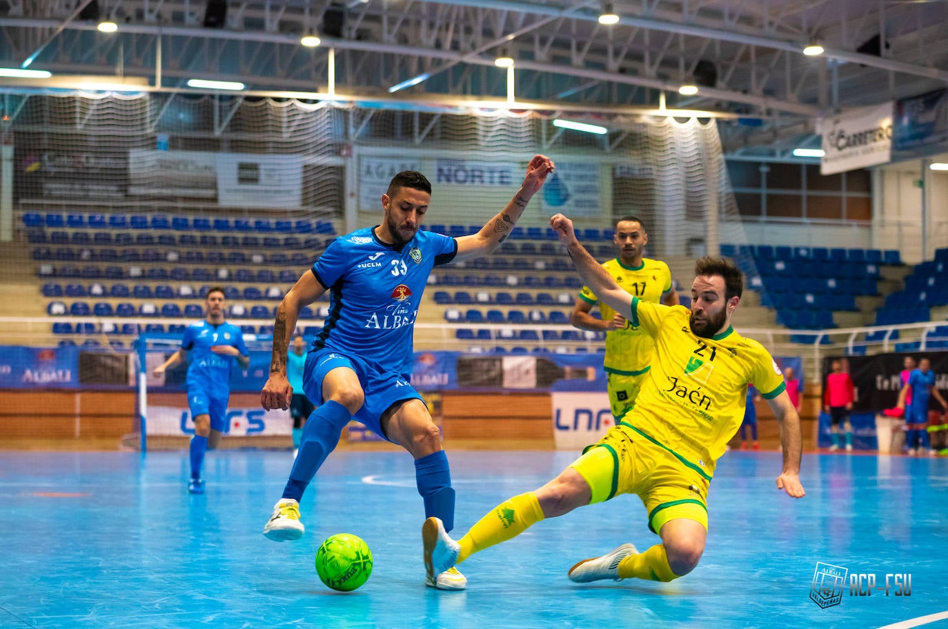 Partido entre el Jaén FS y el Valdepeñas, en Ciudad Real. ACP-FSV @aurecape