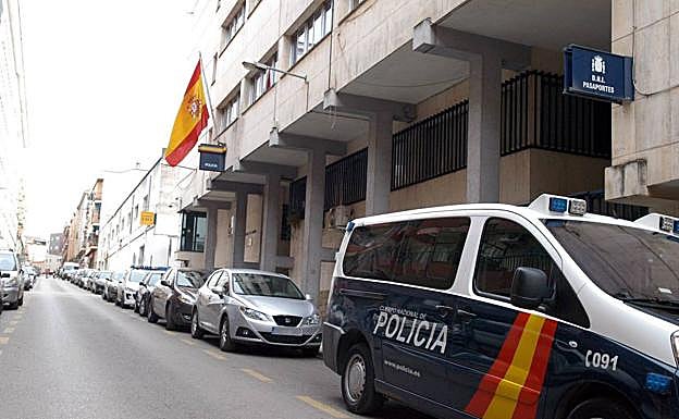 Los policías de la agresión de Linares, investigados también por lo penal