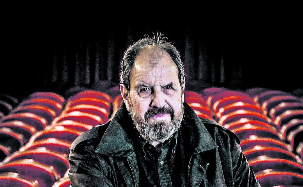 José María Pou se plantea a los 76 años relajar un poco su intensa actividad teatral. 