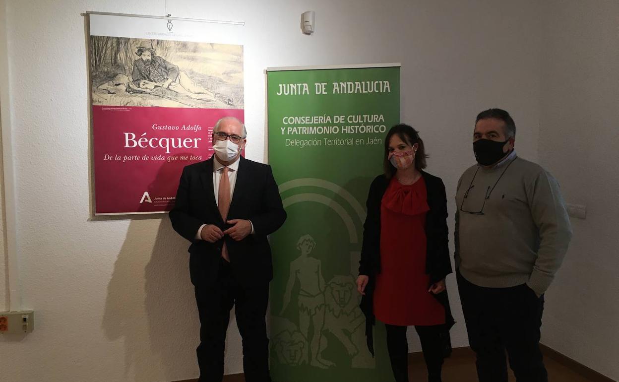 Jesús Estrella, Pilar López y Francisco Ruiz en la inauguración.