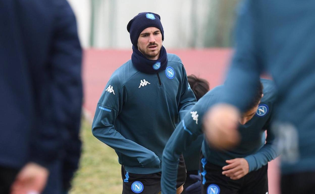 Fabián durante uno de los entrenamientos en Nápoles de esta semana. 