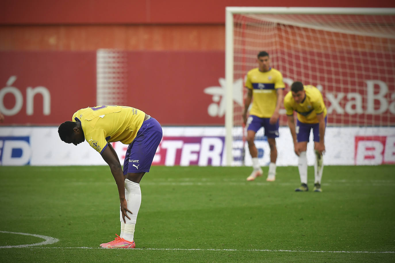 Fotos: Derrota de la UD Almería en el Visit Mallorca Estadi