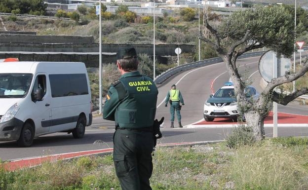 Andalucía plantea un «abordaje selectivo» de la movilidad en Semana Santa como ya se hizo en Navidad