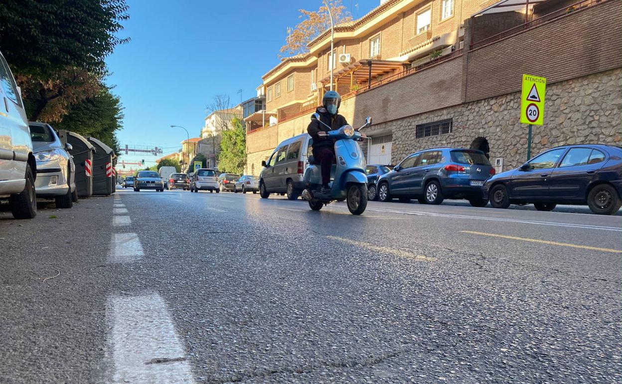 El establecimiento donde tuvo lugar la sustracción está en esta vía de Granada. 