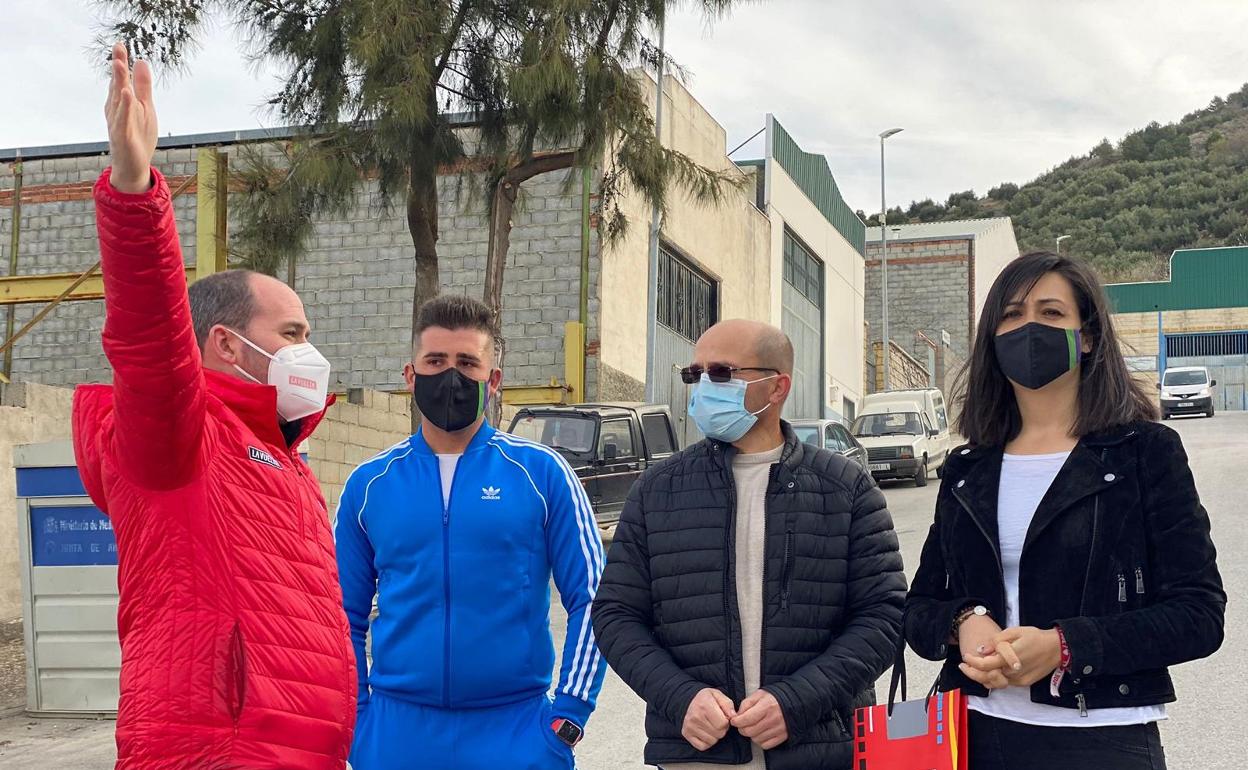 Técnicos de La Vuelta en Valdepeñas.