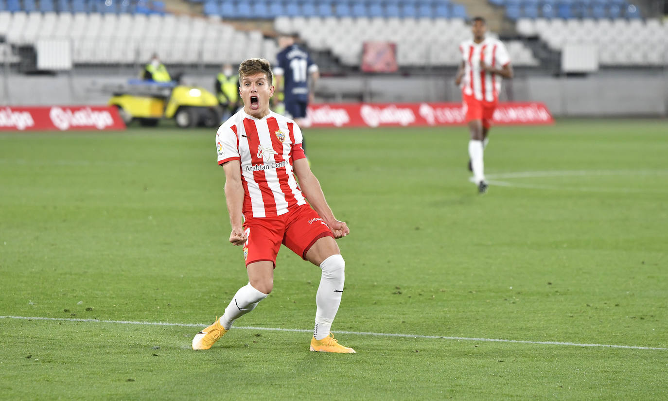 José Corpas salió para cambiar el partido y poner la firma a un doblete. 