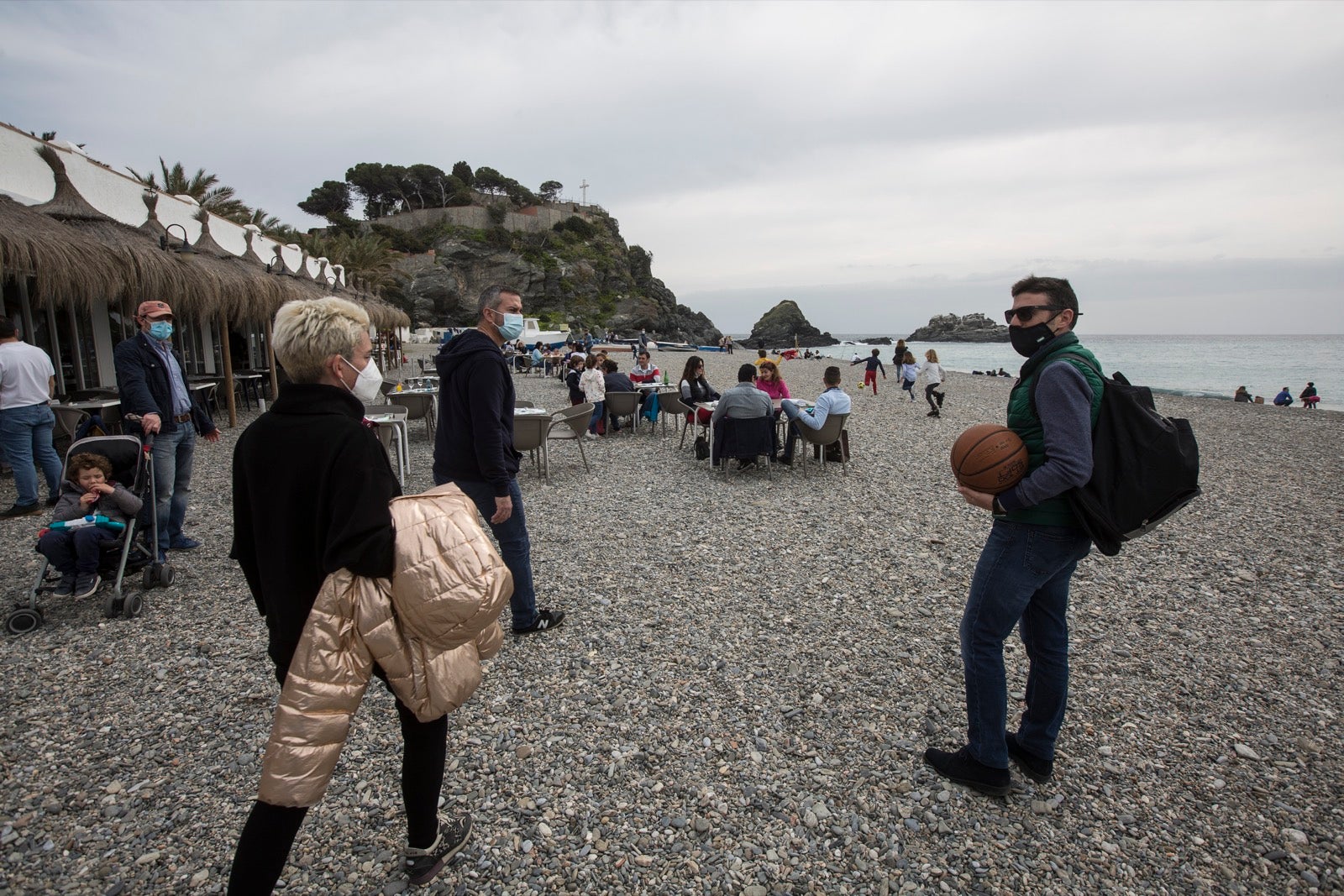 Motril, Salobreña y Almuñécar congregan a los granadinos que aprovechan el relajamiento de las restricciones de la pandemia 