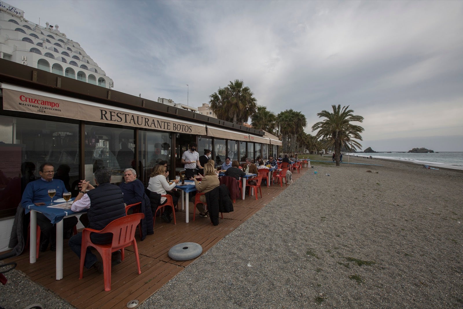 Motril, Salobreña y Almuñécar congregan a los granadinos que aprovechan el relajamiento de las restricciones de la pandemia 
